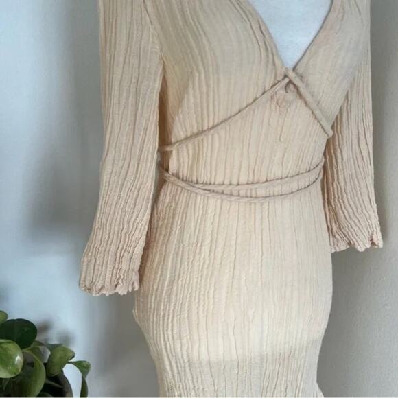 Monday Swimwear Ravello Linen Cover Up Dress in Vanilla Crinkle - Picture 6 of 9